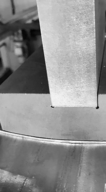 比亚迪电动大巴轻量化铝板成型模试验成功